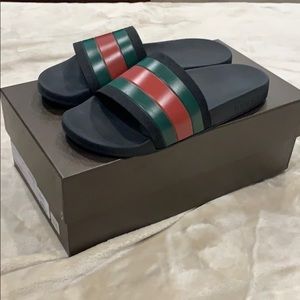 Gucci Pursuit 72 Slides